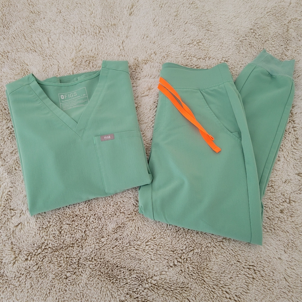Figs jade set